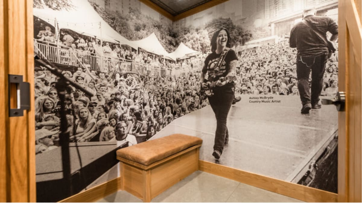 Ariat Nashville dressing room