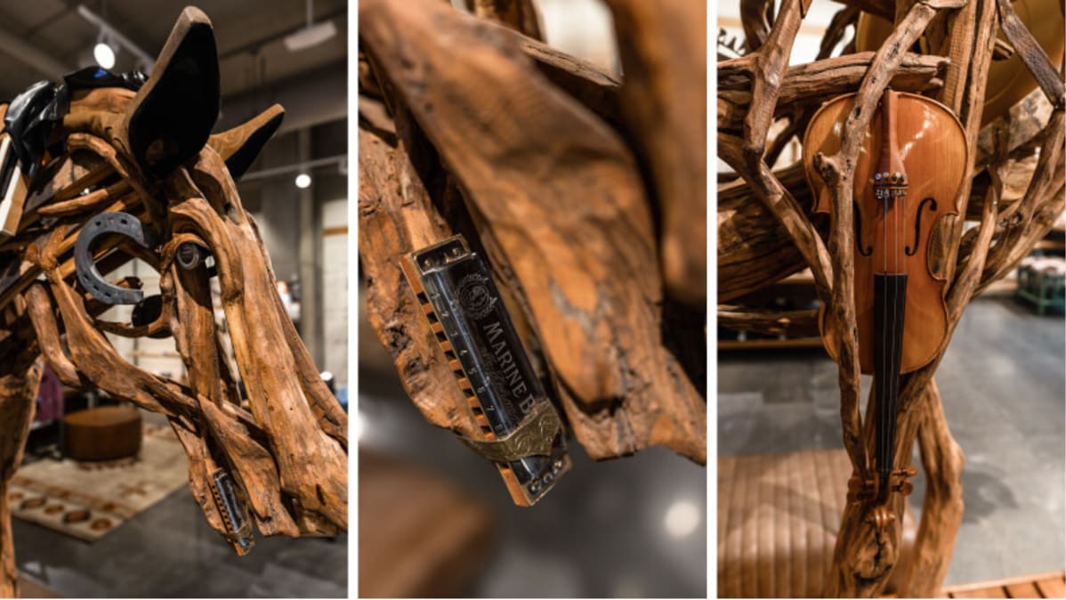 Ariat Nashville wooden horse sculpture detail