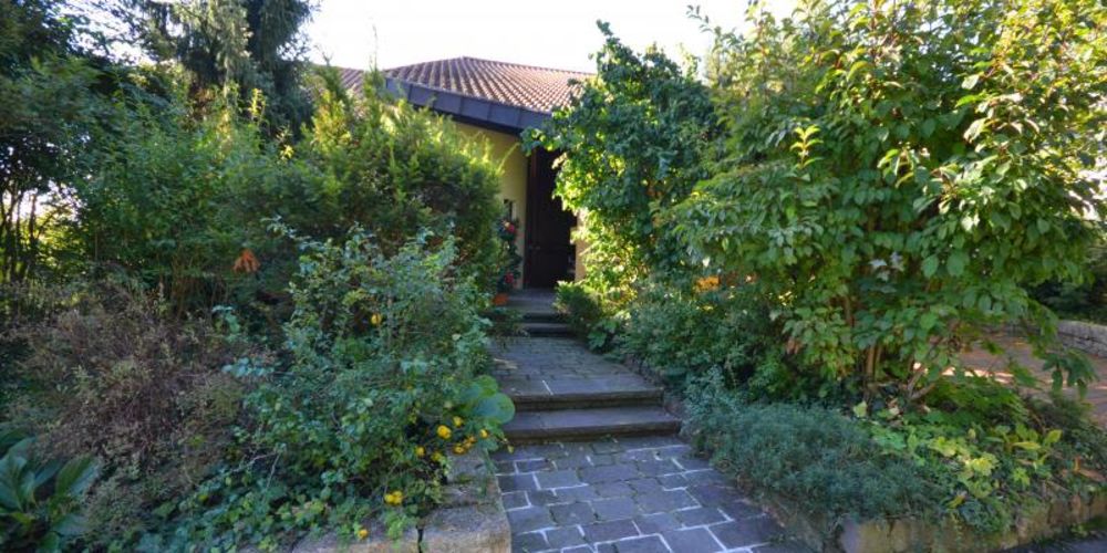 037_Beilstein___Pfiffiges_Architektenhaus_auf_gro_z_gigem_Grundst_ck_in_Traumlage__