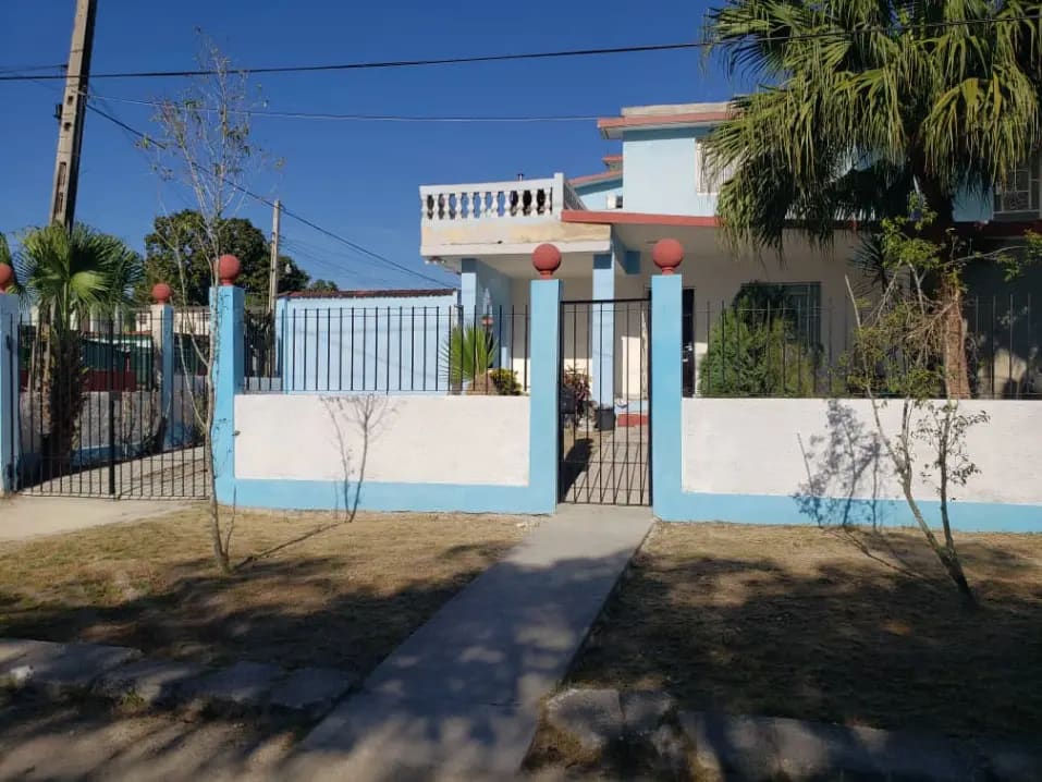 Inmuebles 6 hab / 6 baño en Guiteras — $70,000 USD