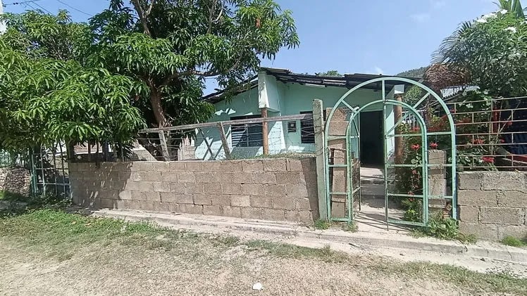 Inmuebles 4 hab / 1 baño en Guamá — $12,000 USD