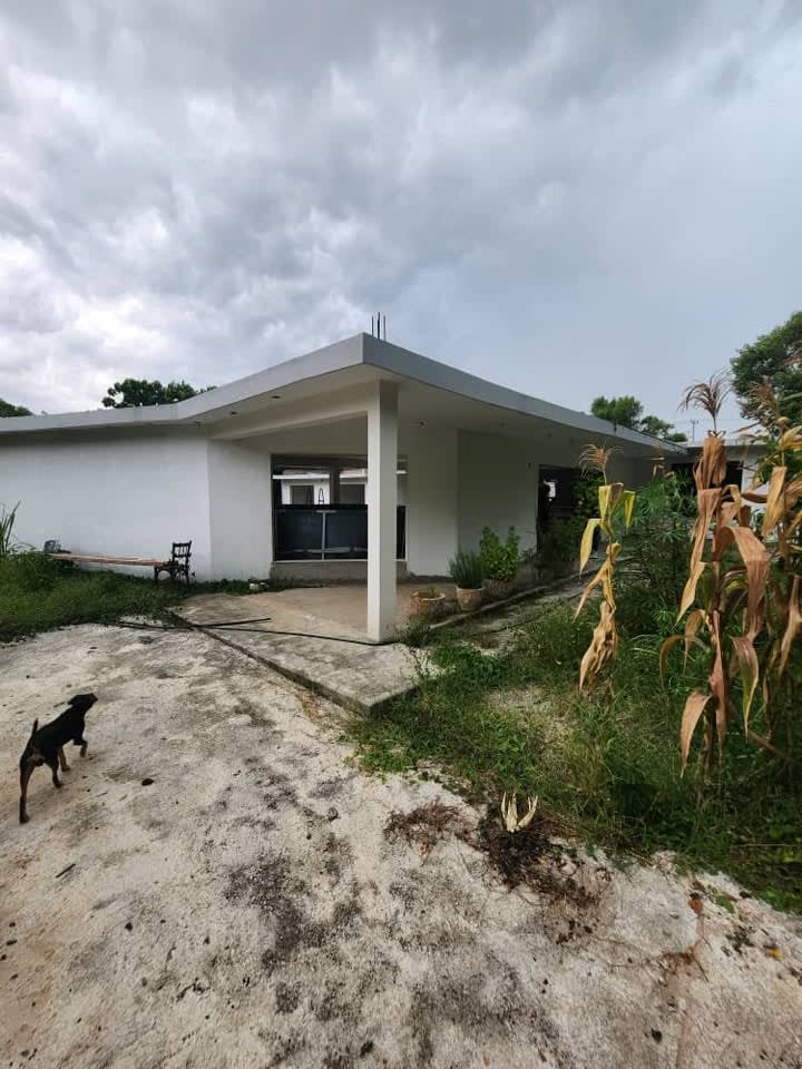 Opción#53 Se vende vende propiedad en construcción en boyero y Camagüey municipio cerró