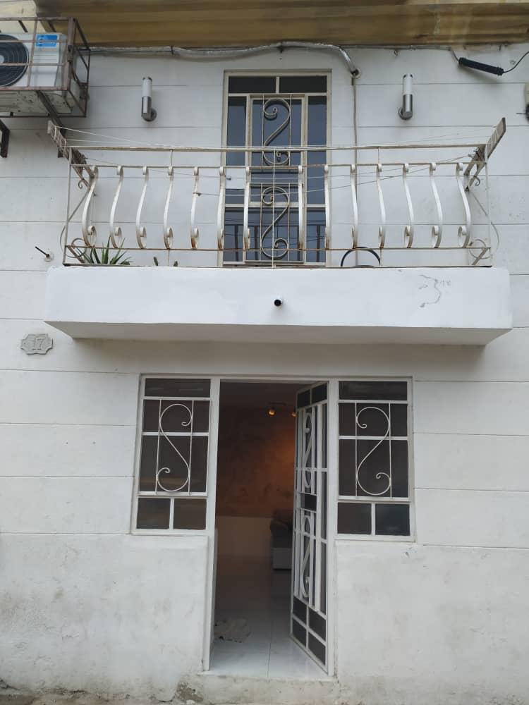 Casa puerta calle