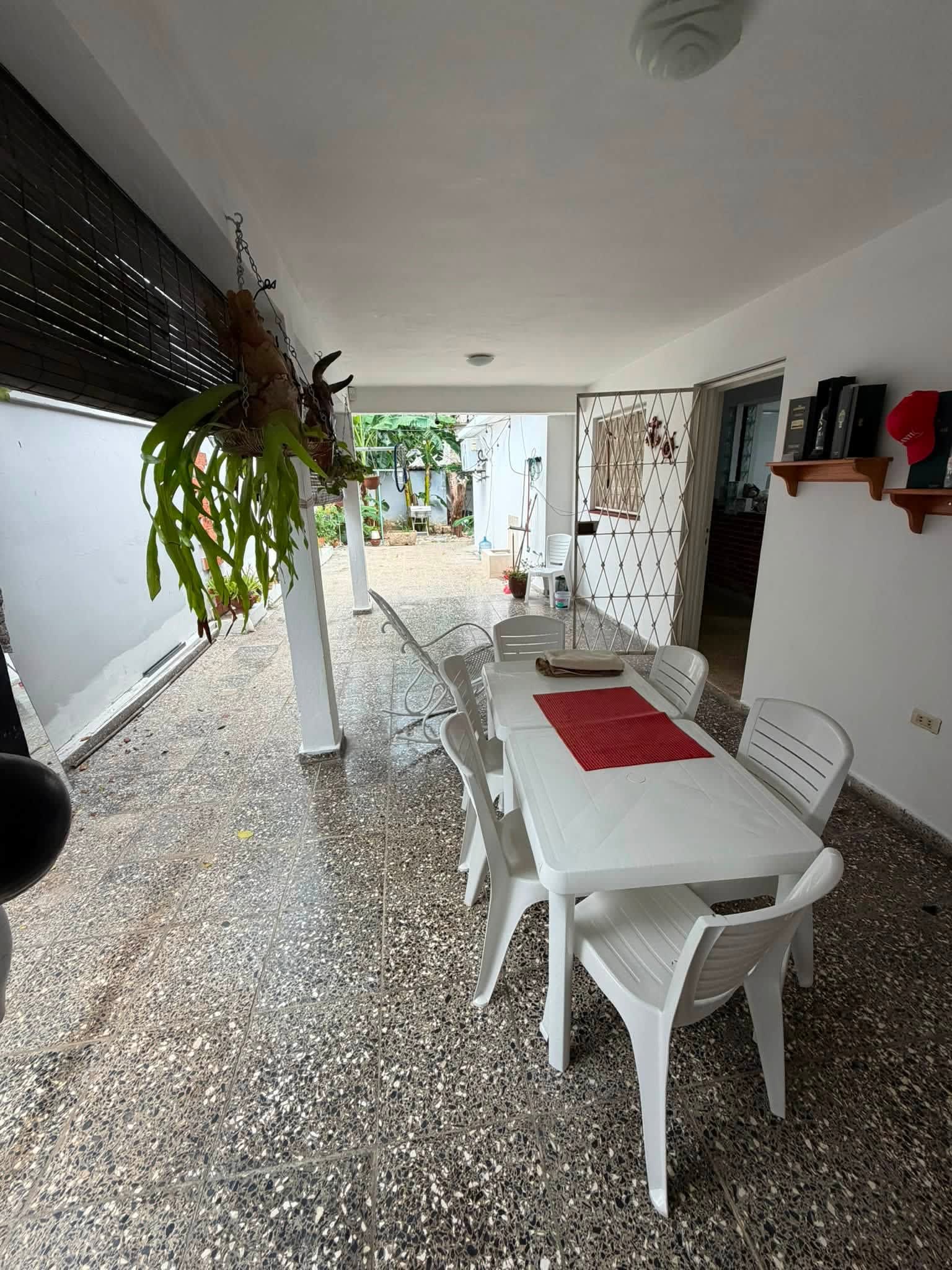 Se vende Casa independiente en el Sevillano echa al detalle