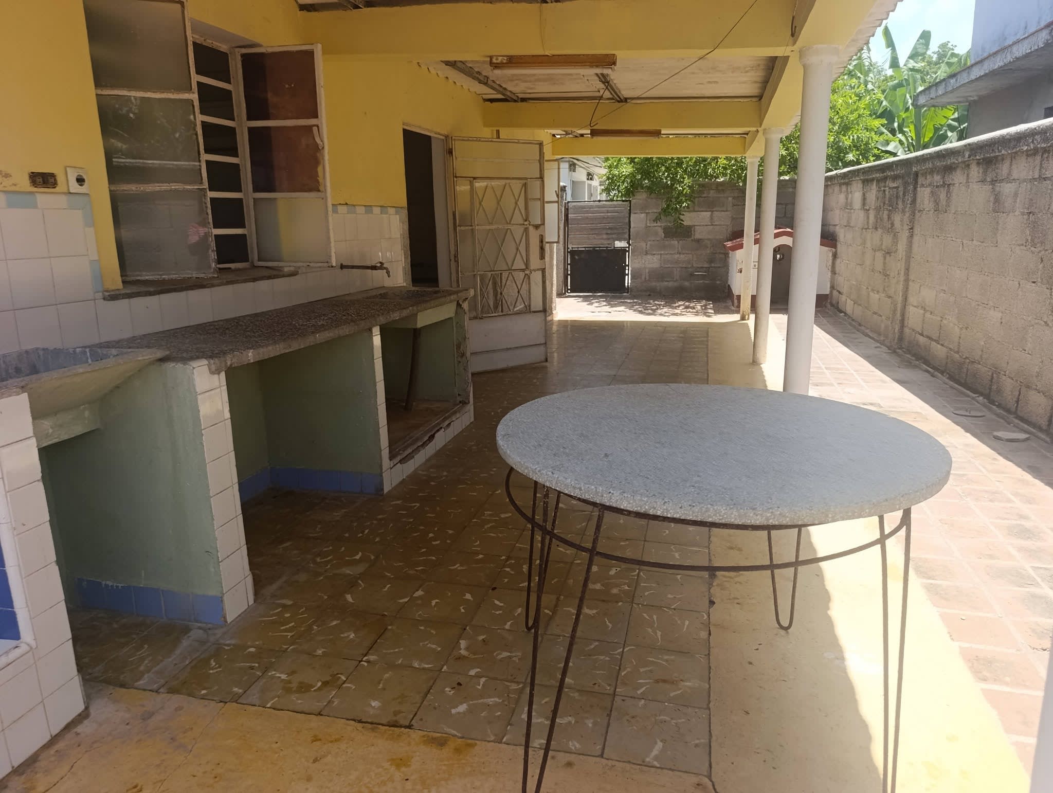 Venta de casa en Cojimar,con garaje,terraza y patio