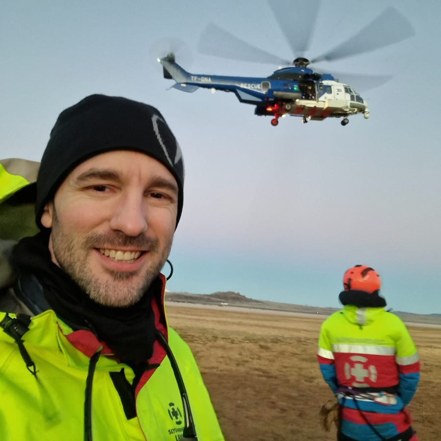 Search and rescue helicopter in winter field conditions