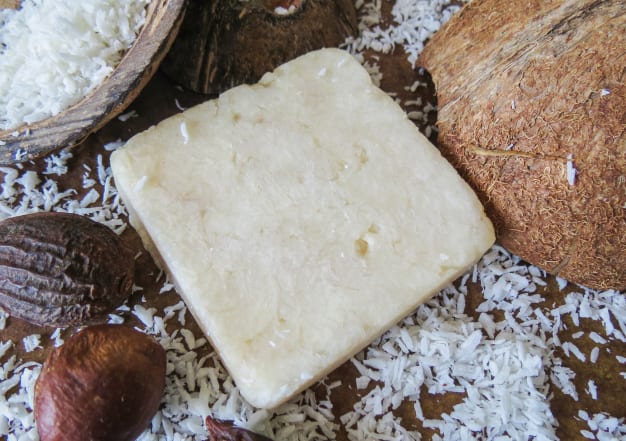 Shampooing "barre" nourrissant à la noix de coco