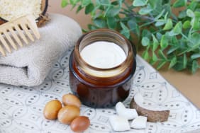 Crème démêlante et assainissante aux huiles de coco & neem