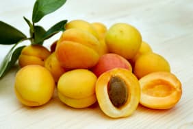 Huile de noyau d'abricot : Vraiment efficace pour la peau ?