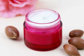 Crema viso Giovinezza alla Rosa e Argan