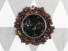 Gel exfoliant au concentré de caféine minceur