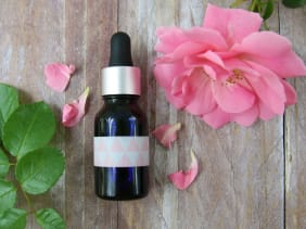 Siero viso "Slow" con olio di Rosa canina