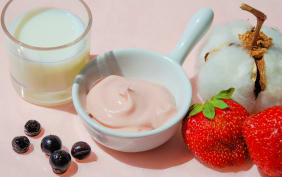 Crème de Lait à la Fraise pour le visage et le corps