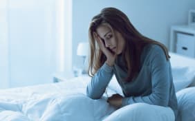 Comprendere e sostenere l'insonnia in menopausa