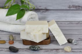 Tout savoir sur le savon d'Alep : ses origines, ses bienfaits et nos conseils