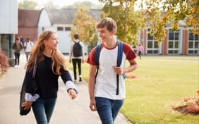 Les 3 étapes de l'adolescence : Mieux comprendre cette période charnière