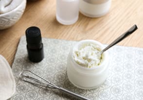 Maschera viso in crema idratante e rassodante