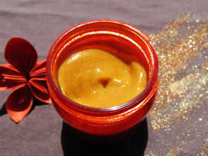 Crema sublimatrice dell'abbronzatura