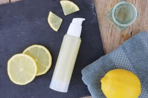 Gel schiumogeno purificante per pelli impure al Limone