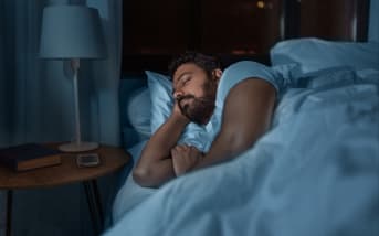 Oli essenziali per favorire il sonno: la nostra guida completa