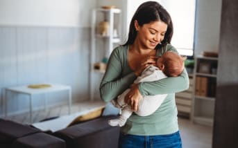 Allaitement et montées de lait : comment les gérer ?