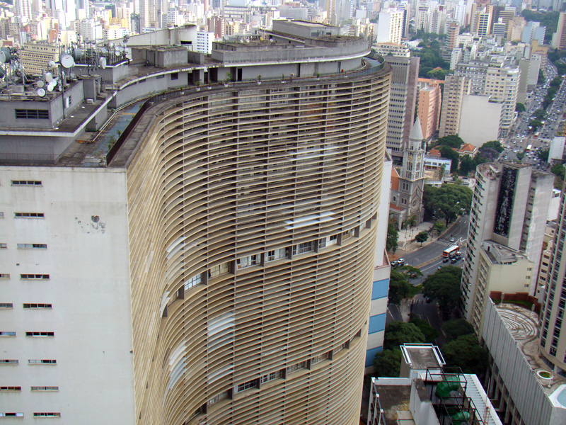 • Copan, ícone da arquitetura modernista em São Paulo