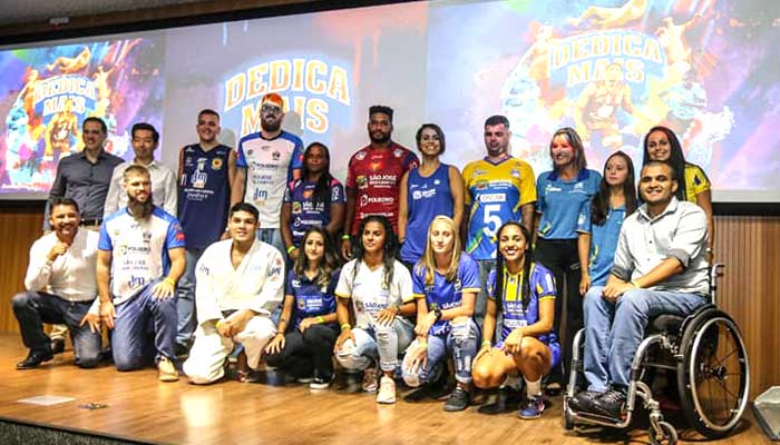Dedica Mais DMCard patrocina o futebol feminino