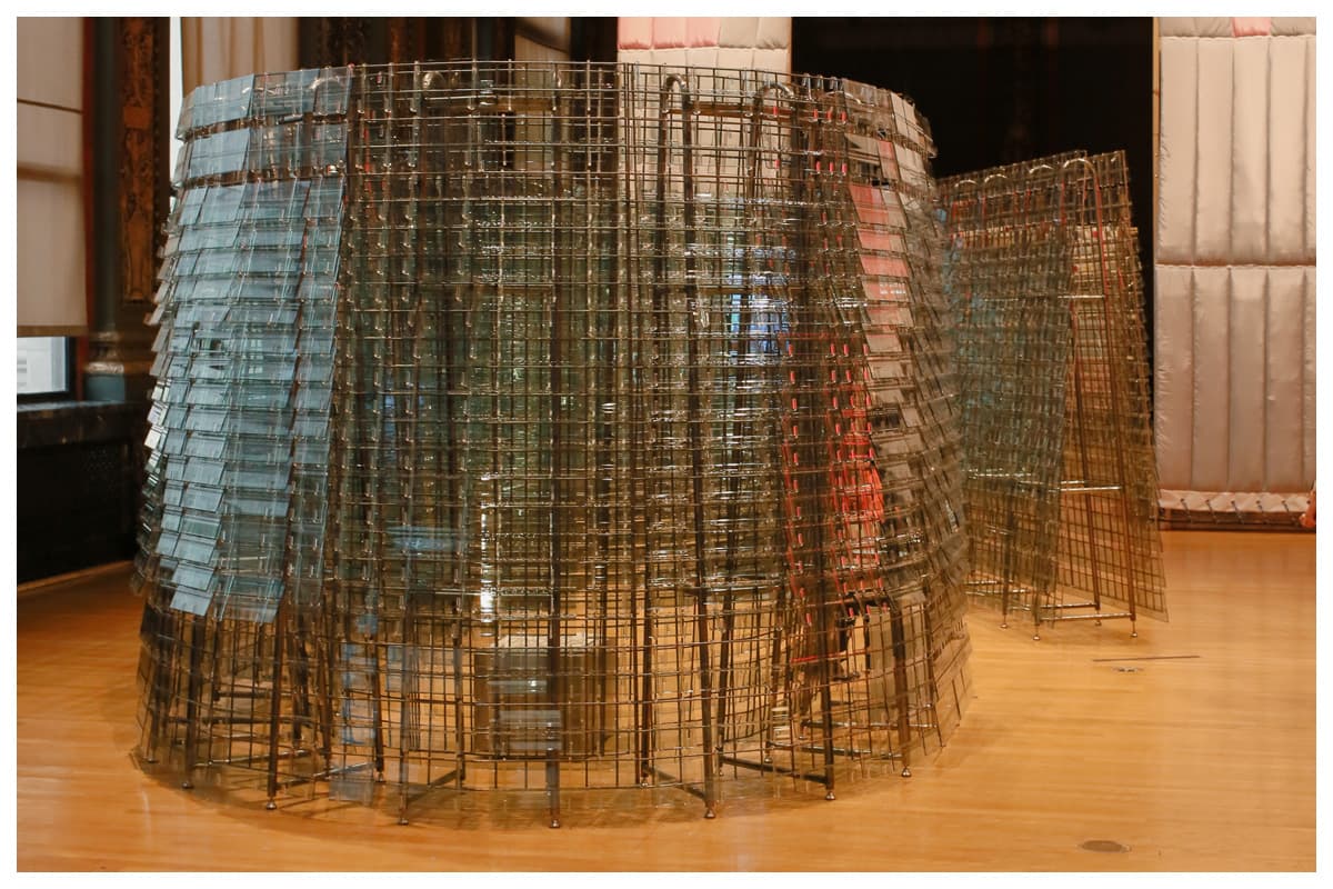 Uso do vidro na arquitetura / Fotografia Raddar Sol Camacho questiona o uso do vidro na arquitetura