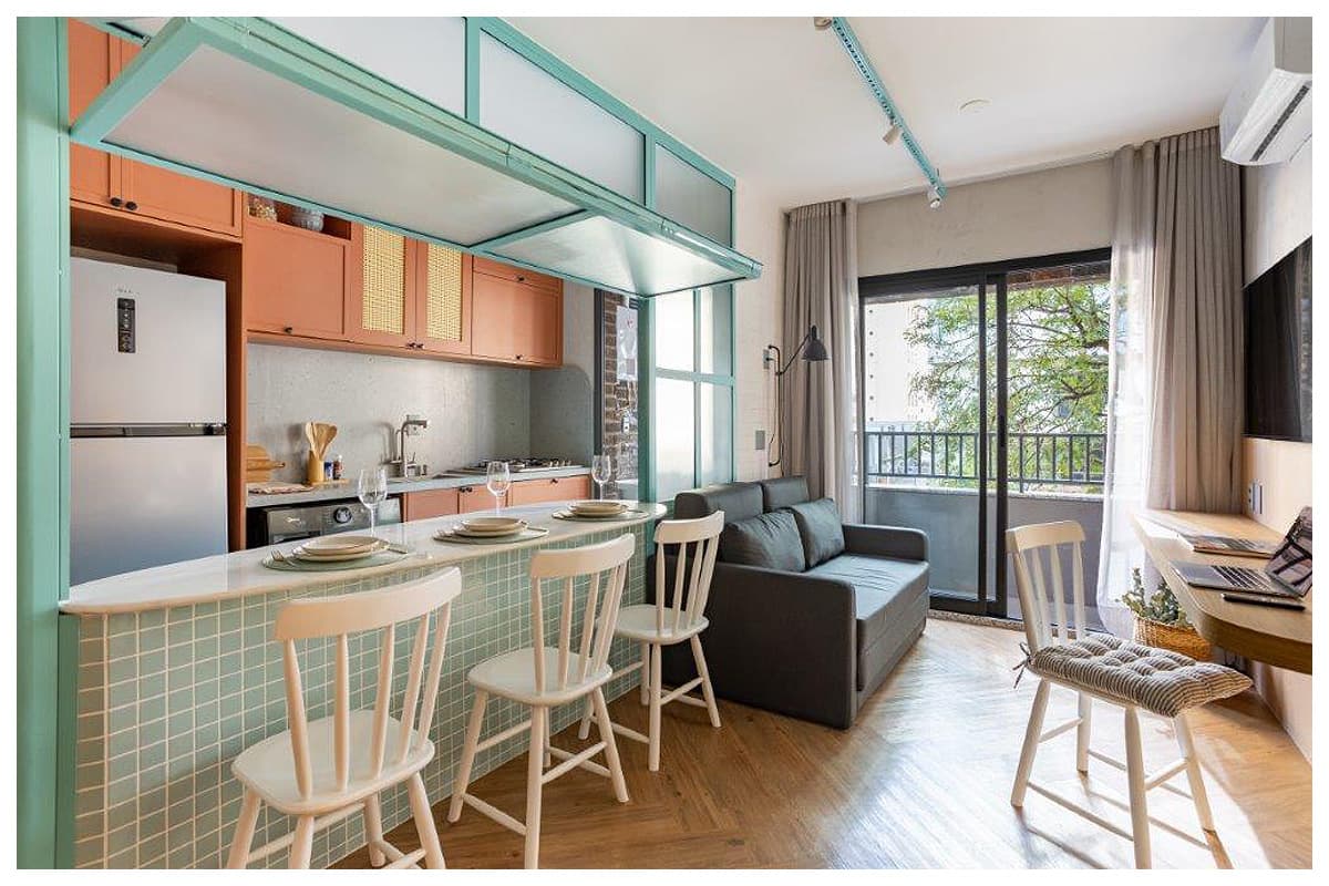 Apartamento compacto para Airbnb com design de Letícia Arcangeli Apartamento compacto para Airbnb com design de Letícia Arcangeli