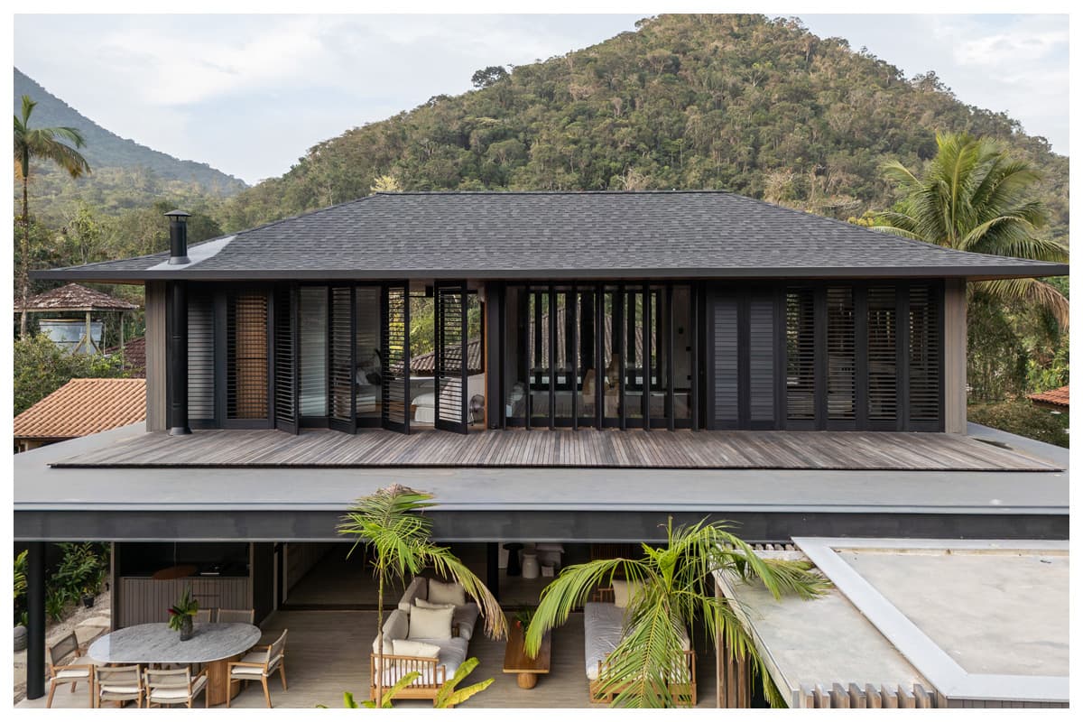 Arquitetura tropical moderna em diálogo com a Mata Atlântica