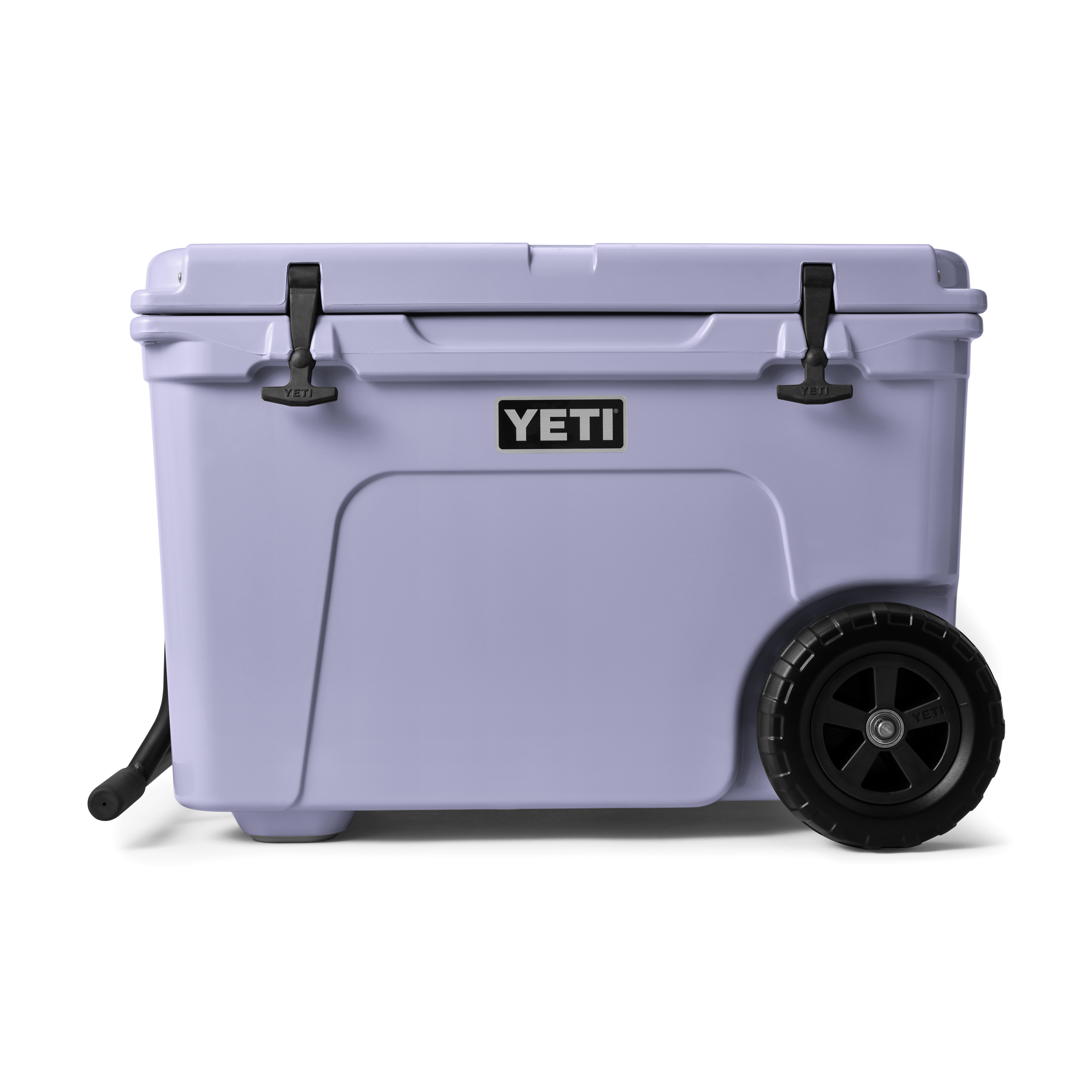 Adventures await with @Yeti's new Rescue Red Collection cooler! 🚒❄️  Perfect for keeping drinks and snacks icy cold on all our outdoor…