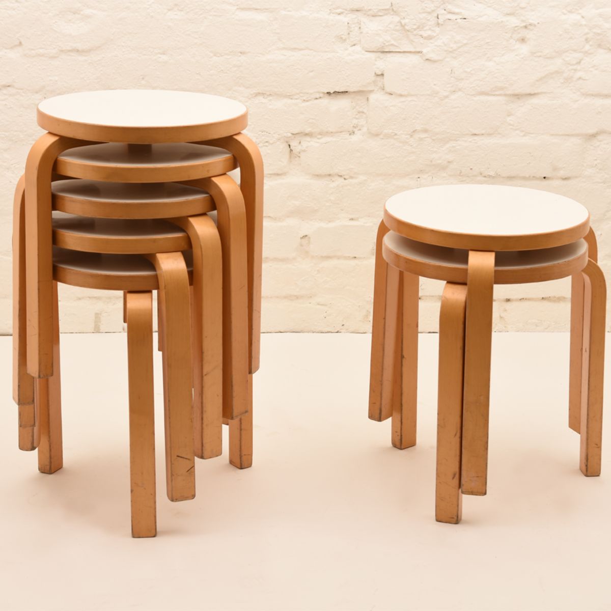 Alvar-Aalto_Stool60_H