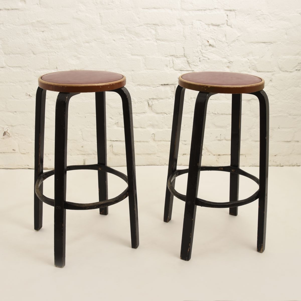 Aalto-Alvar-Rare-Barstool_high_res