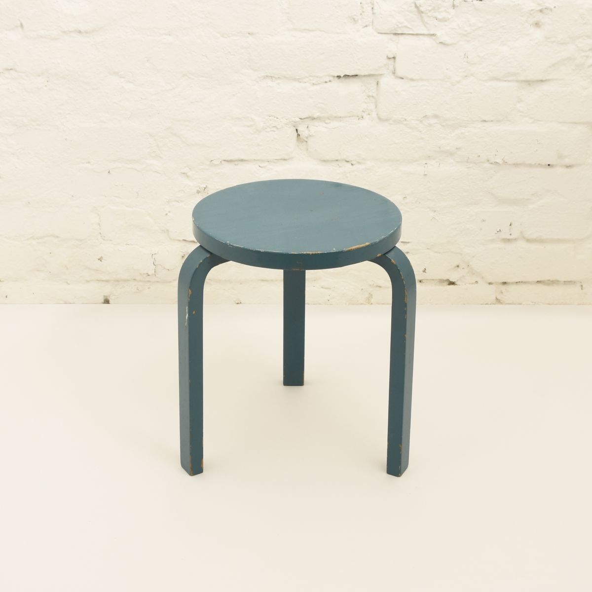 Aalto-Alvar-Stool60-turquoise-blue