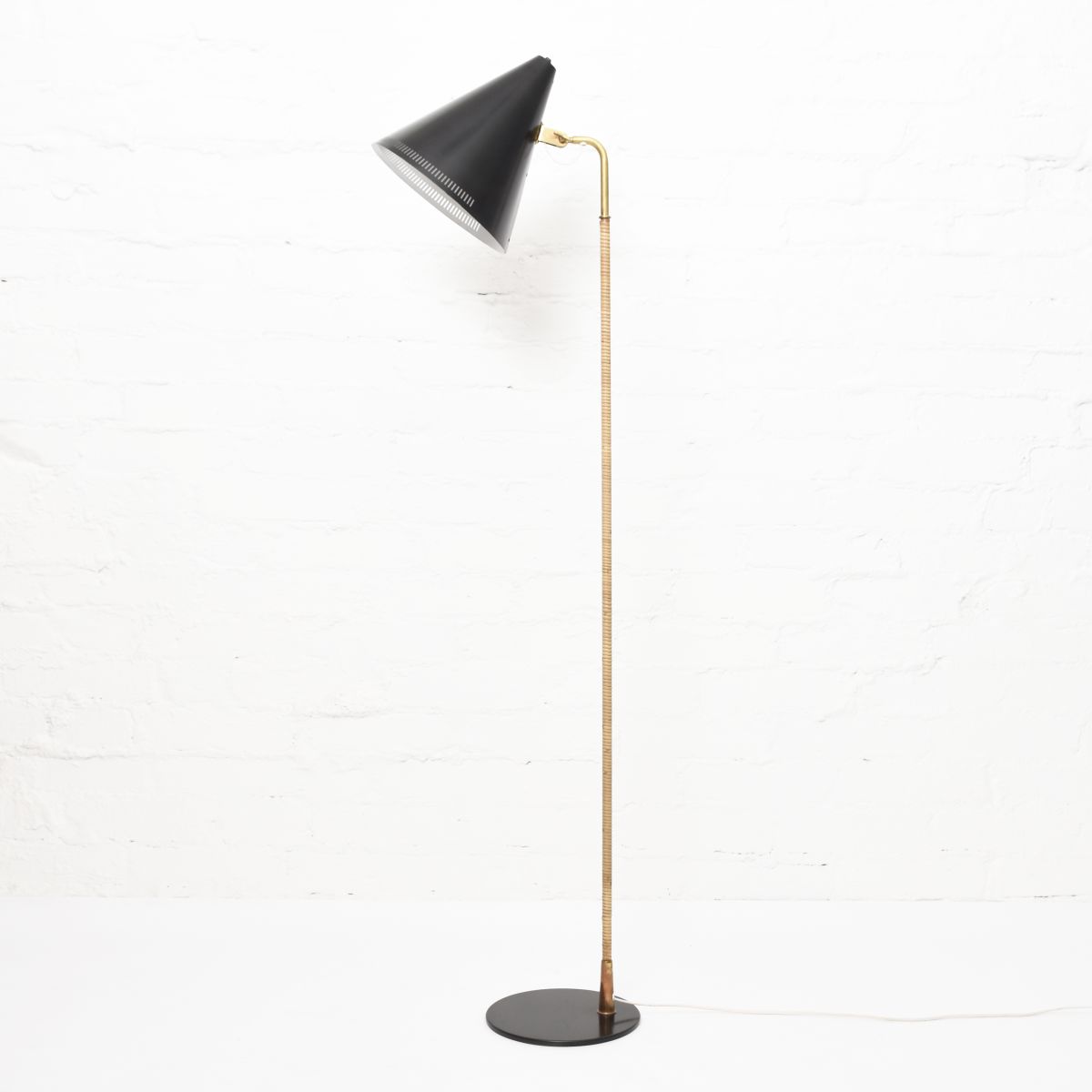 Tynell-Paavo-Idman-Floor-Lamp-Black-Shade