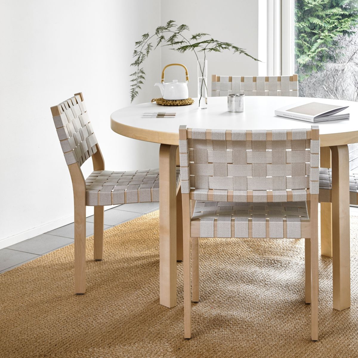 2599283 Chair 611 Aalto table 91 Riikka Kantinkoski4 master