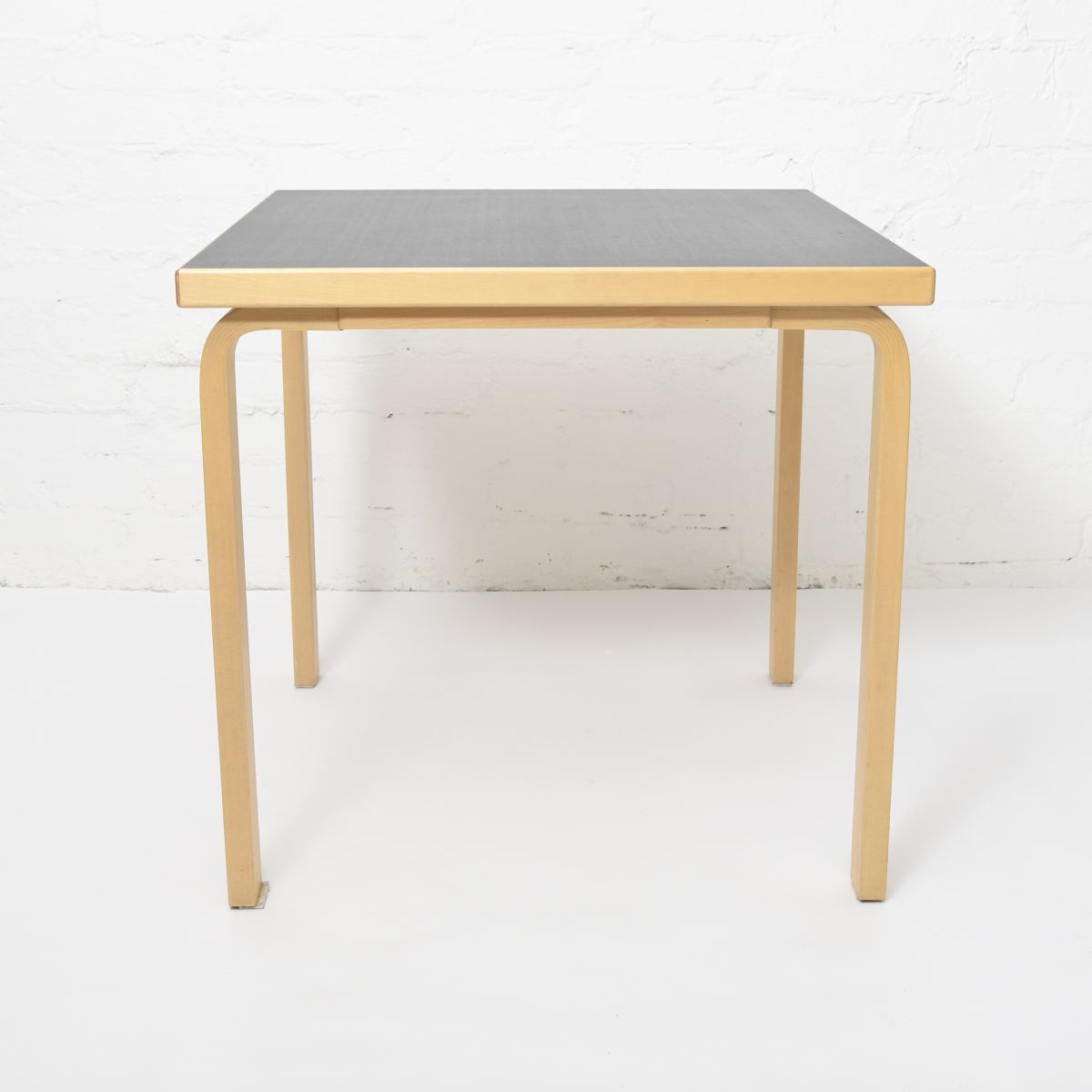 Aalto Alvar Table 81 C black