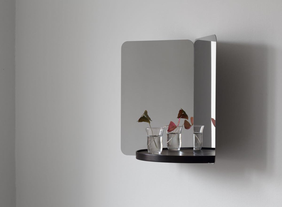 124° Mirror medium tray
