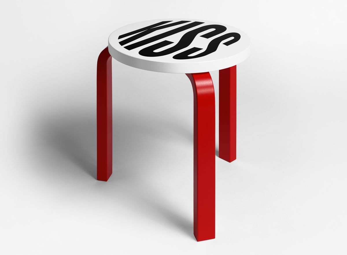 BarbaraKruger_Stool60_ICAxArtek_3