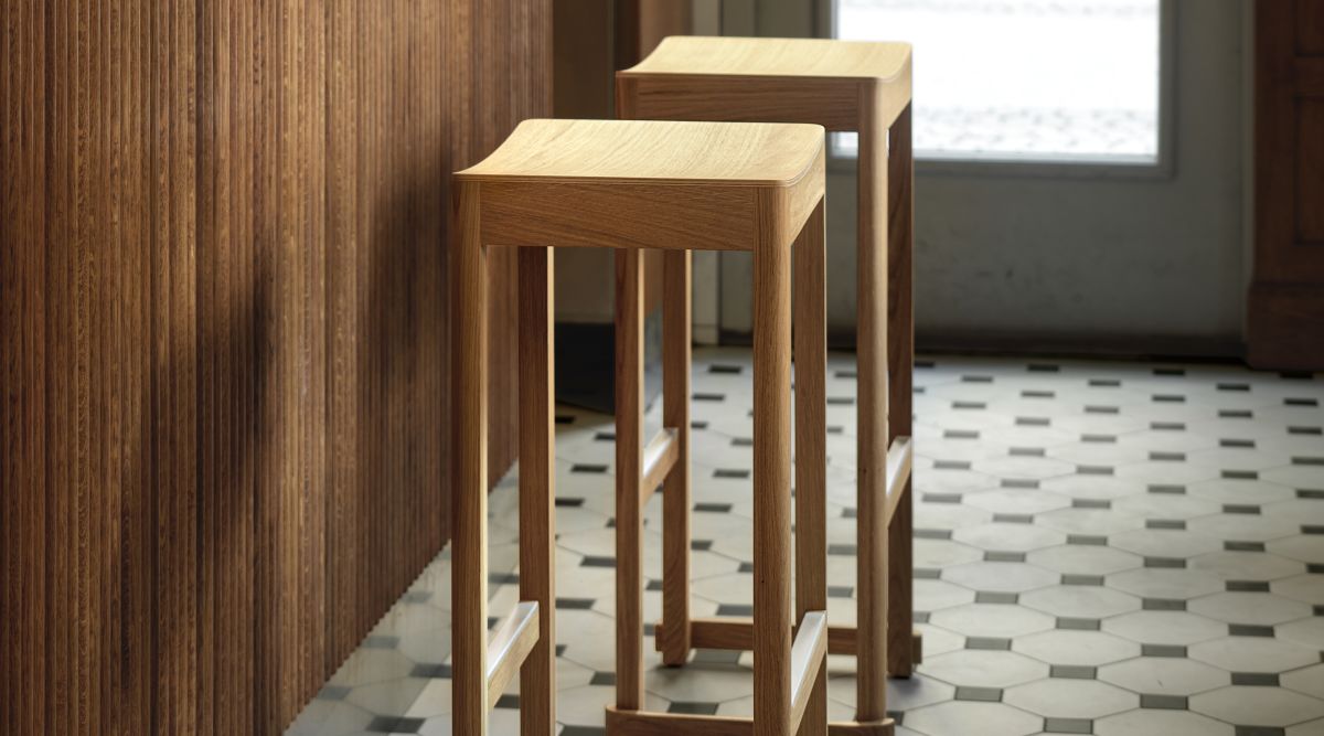 Atelier_Bar_Stool_oak_75cm__photo_Erik_Undehn_2-5076882