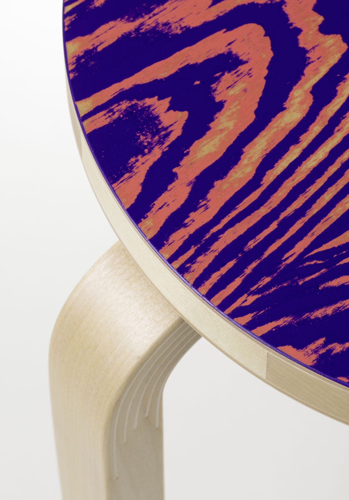 Stool-60-Colo Ring-Detail-pink-purple-2657944
