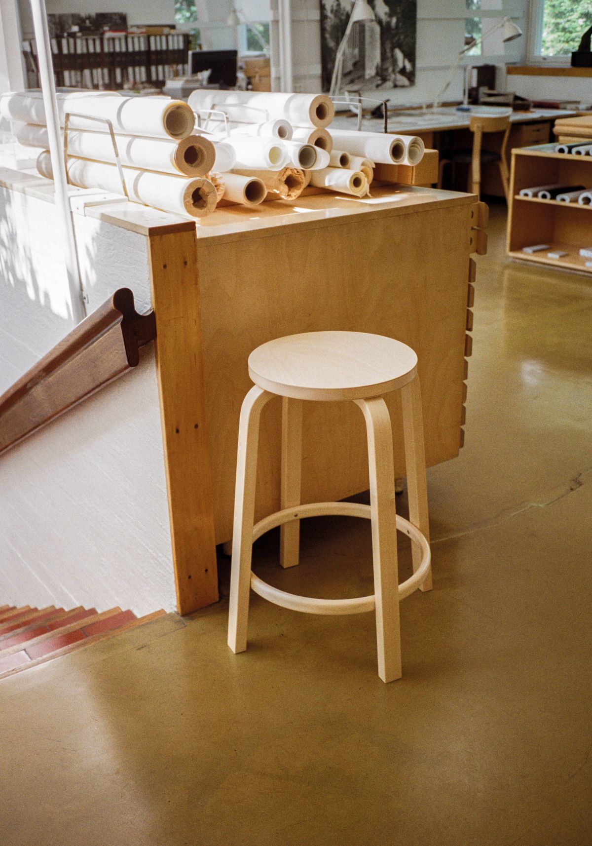 Artek Bar Stool 64 Bar Stool 64 Clear Lacquer 2