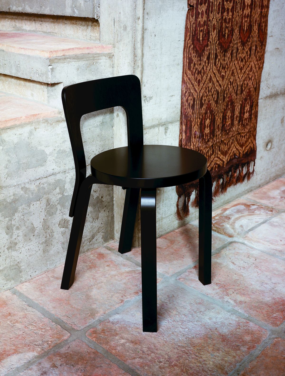 Chair 65 black lacquer