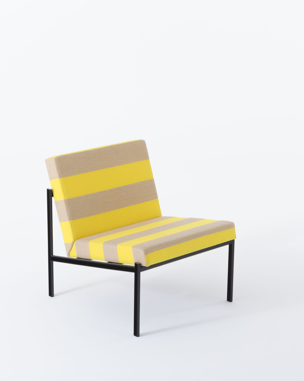 Kiki Lounge Chair Kvadrat/Raf Simons upholstery