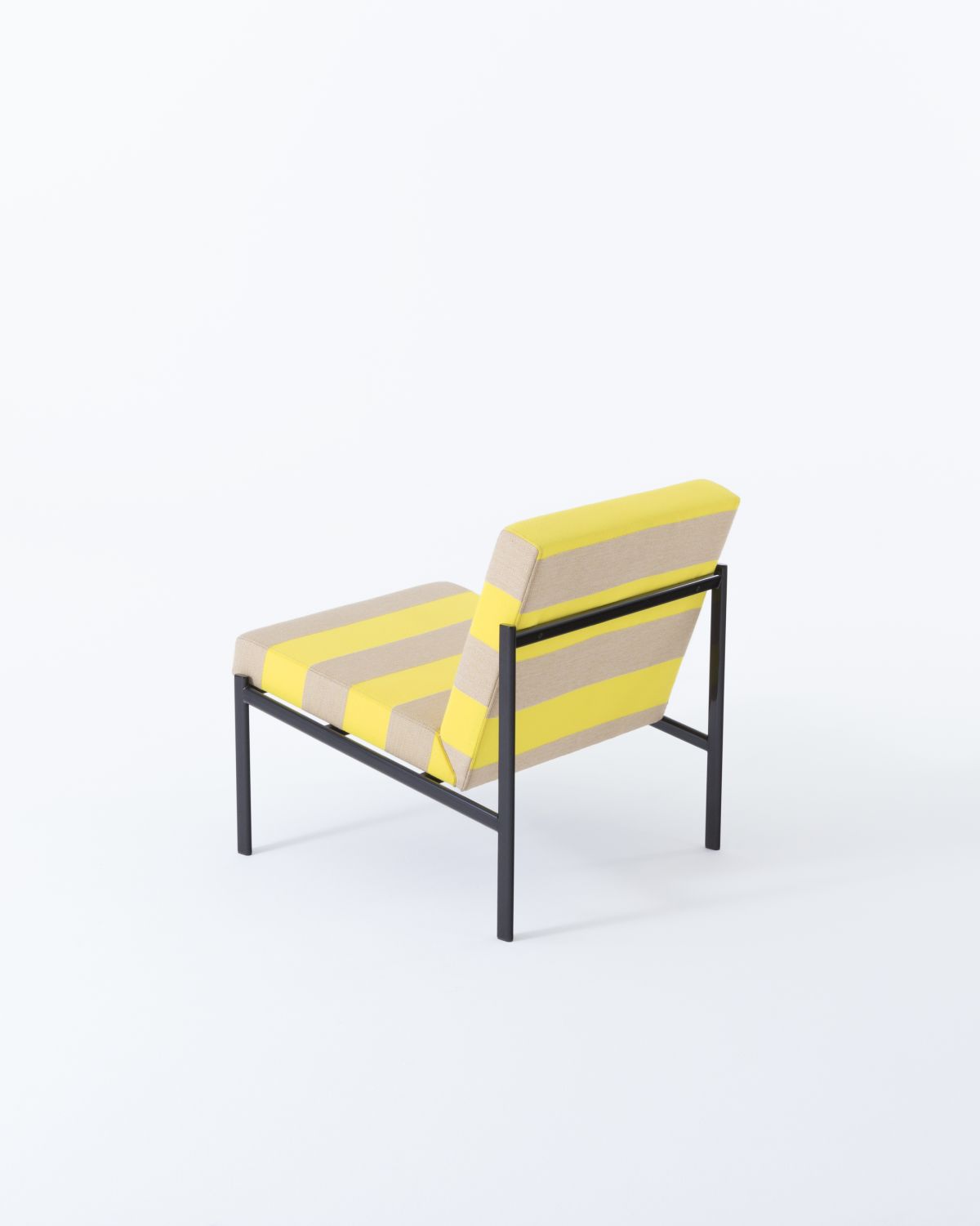 Kiki Lounge Chair Kvadrat/Raf Simons upholstery