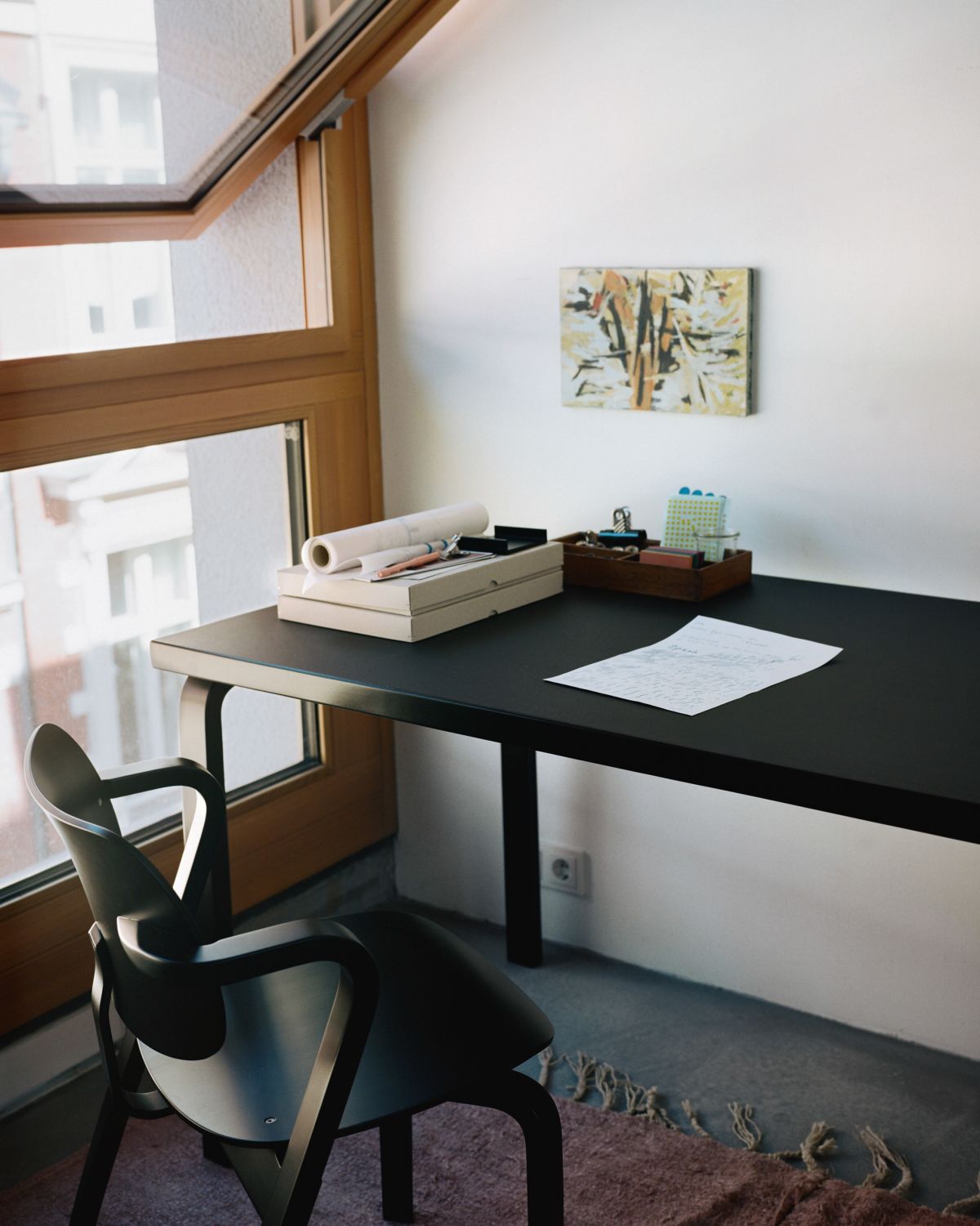 Aslak_Chair_Aalto_Table_rectangular_black_lacquer