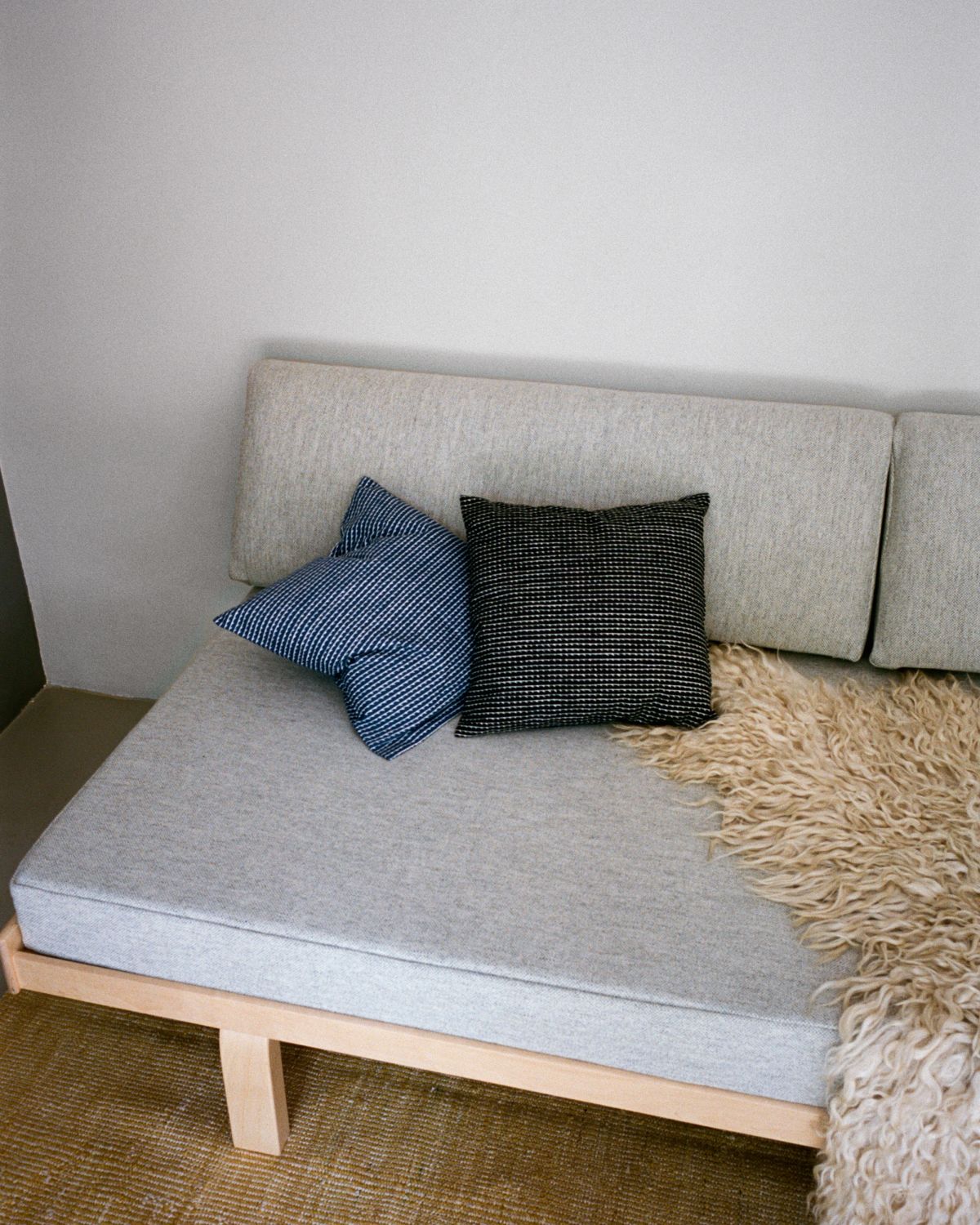 Day_bed_710_Rivi_Cushion_1