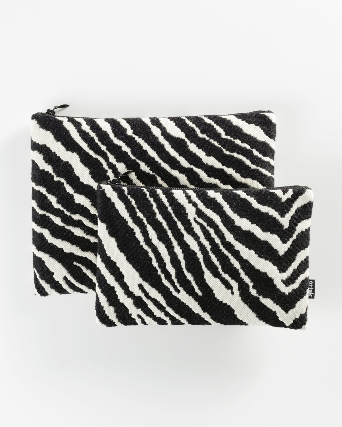 Artek Zebra Pouch S & L