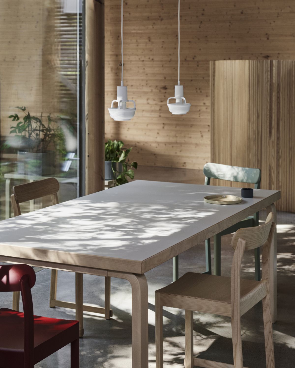 Kori Pendant Light_Aalto Table_Atelier Chair