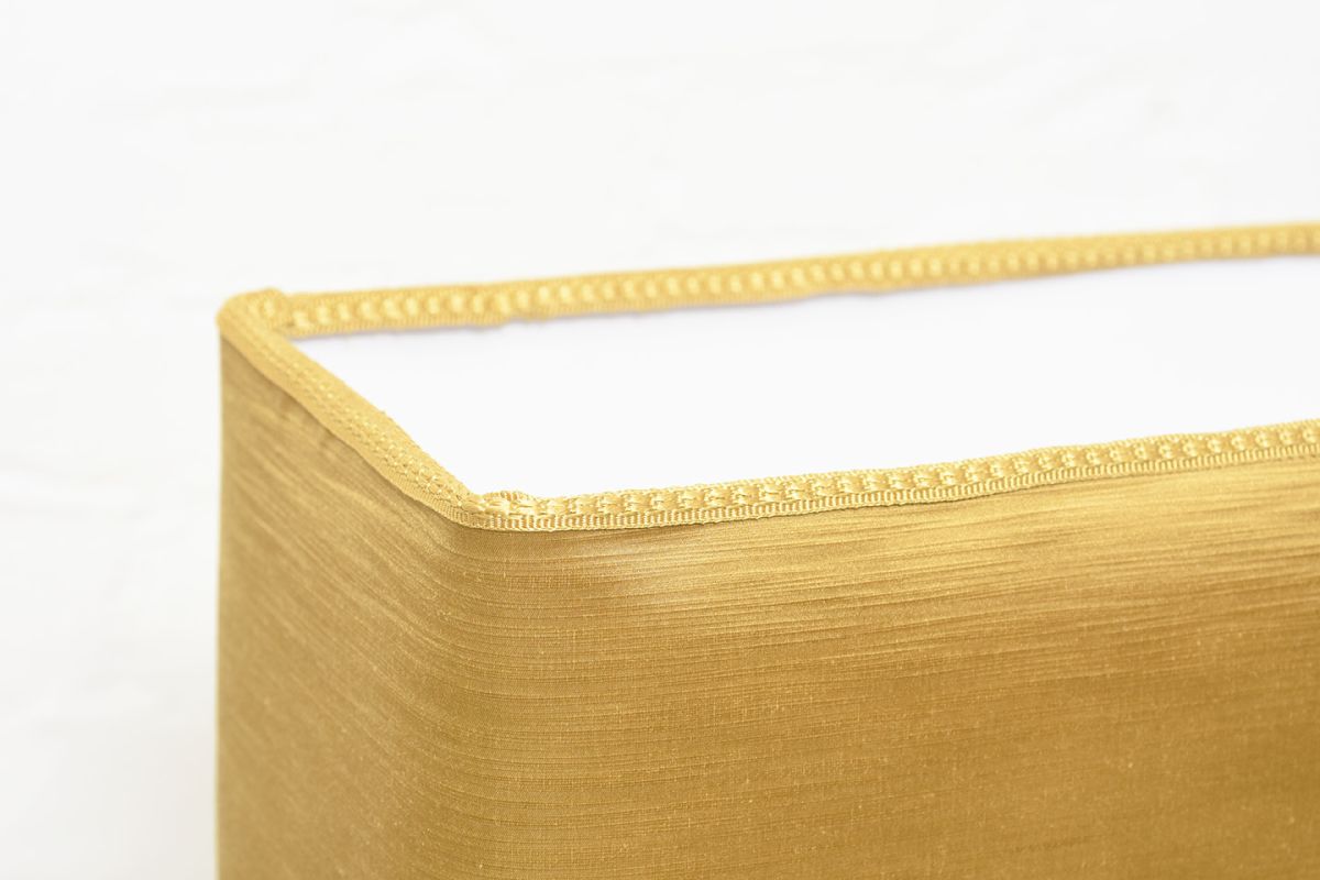Anonymous-Yellow-Resin-Lamp-details2